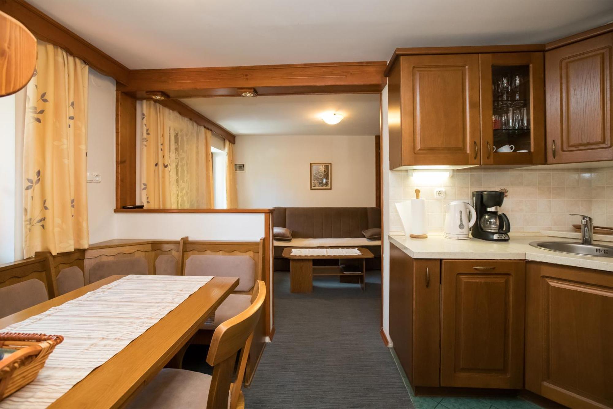Apartmaji Hodnik Stara Fuzina ボーヒニ エクステリア 写真